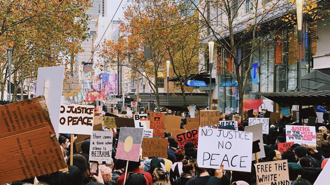 crowd at a black lives matter protest