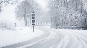 Dangerous road conditions snow storm in Colorado